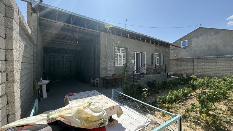 Енги курилган уй сотилади ( Массиф заря )