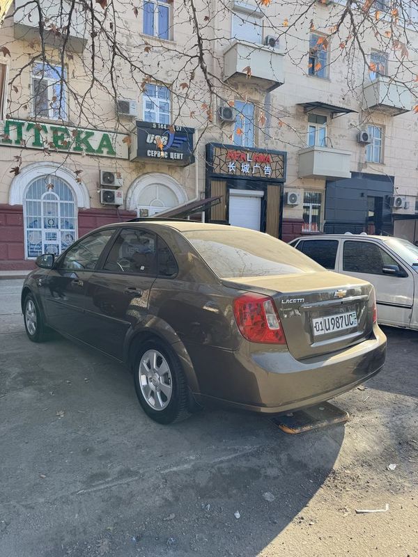 Lacetti Gentra 2023yil 13100km metan gaz 100tali