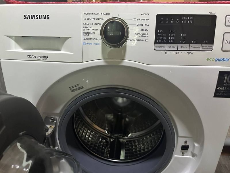 Продам стиральную машину почти новая Продам стиральную машину почти новая