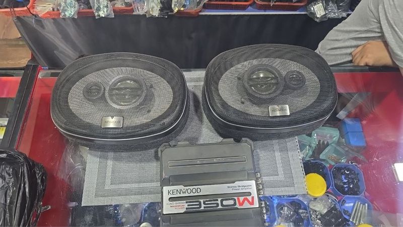 Kenwood kalonka usilitel