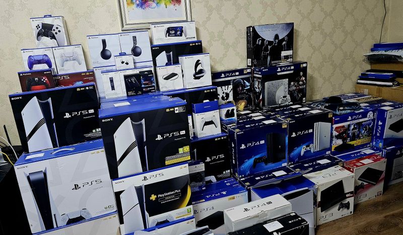 Sotiladi PlayStation 3, PlayStation 4, PlayStation 5. Sotiladi PlayStation 3, PlayStation 4, PlayStation 5.