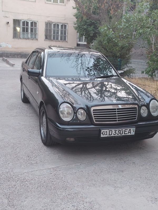 Автомобиль мерседес Автомобиль мерседес