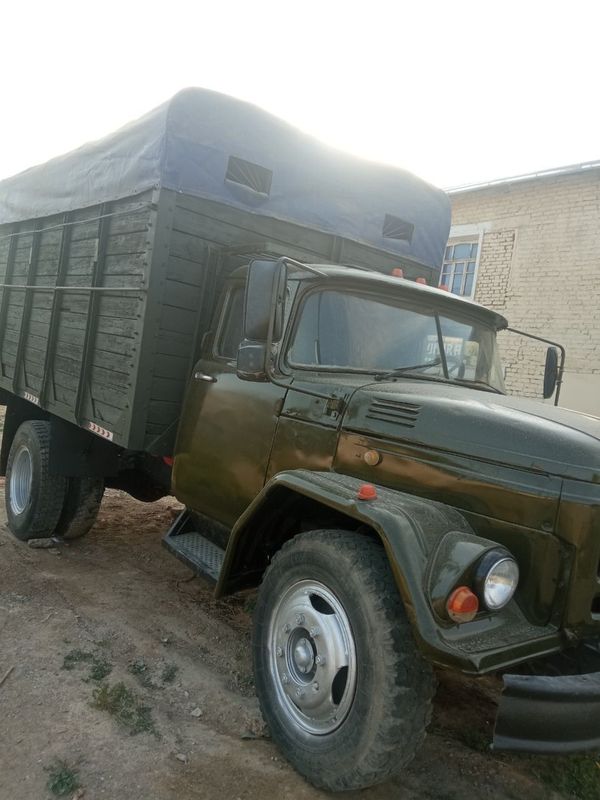 Zil 131 ural mator