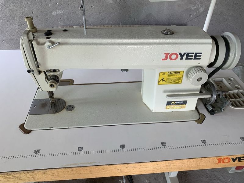Продам швейную машинку JOYEE Продам швейную машинку JOYEE