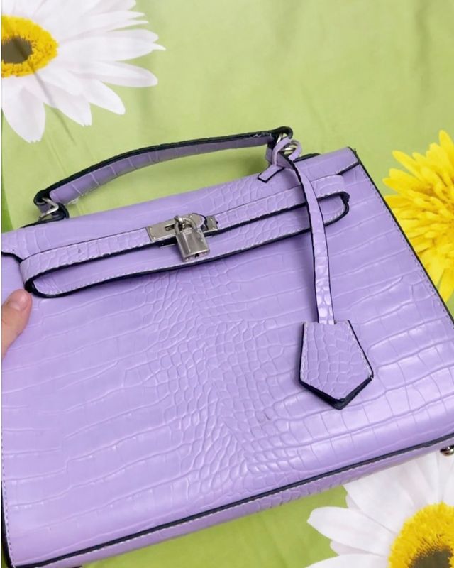 Hermes - удобная и модная сумка абсолютно новое Hermes - удобная и модная сумка абсолютно новое