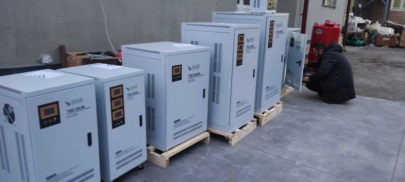 стабилизатор 20kw30kw40kw50kw75kw100kw150kw stablizatorlar 220V/380V