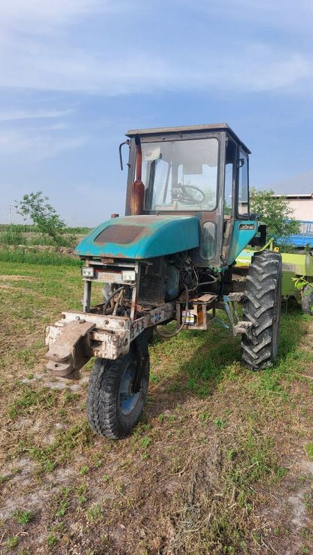 Traktor sotiladi Traktor sotiladi