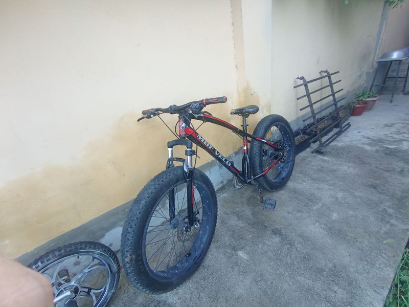 Velosiped. 2ta.. Velosiped. 2ta..