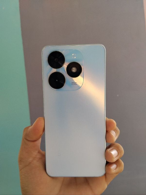 Techno spark go 2024 karobka dakumenti bo 4+4/128