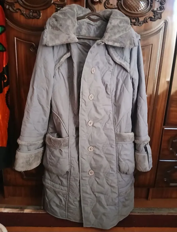 Женская куртка утеплённая Женская куртка утеплённая