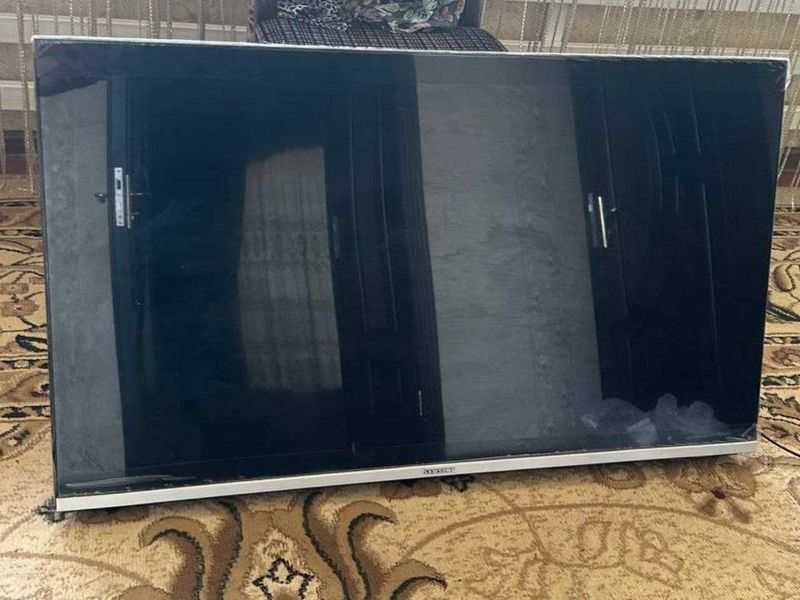 45 dyuym Android Smart TV (2023, ideal holat)