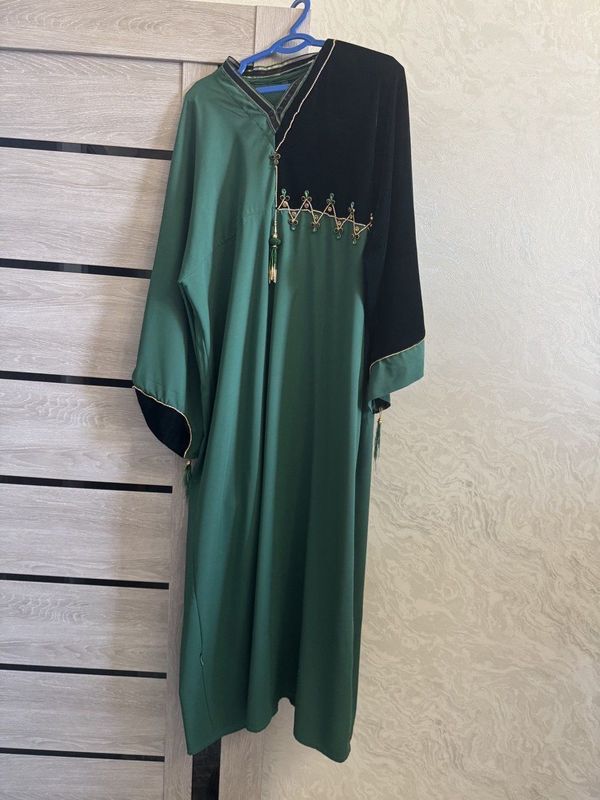 Abaya deyarli yangi