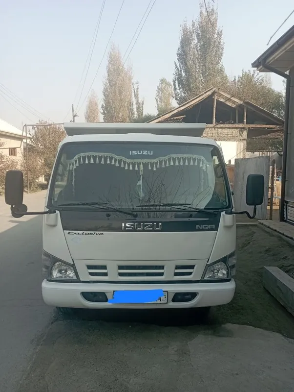 Isuzu zavodiskoy samosval qilingan holati yaxshi Isuzu zavodiskoy samosval qilingan holati yaxshi