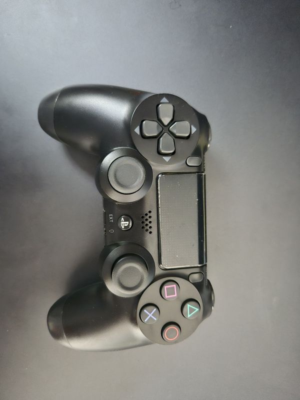 Джойстик ps4 в идеальном состоянии