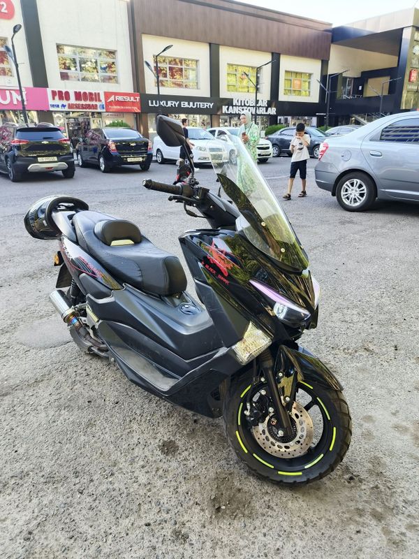 Yamaha T max