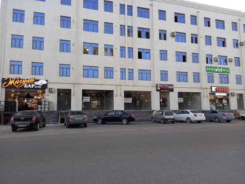 Магазин 93 кв хамма дакуметлари жойда. 50 кв падвали бепулга берилади