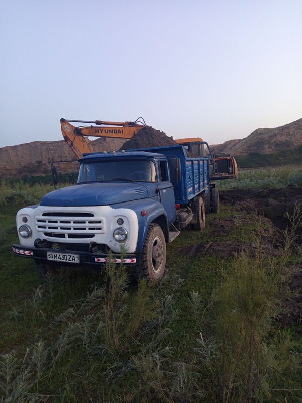 Zil 130 sotiladi Zil 130 sotiladi