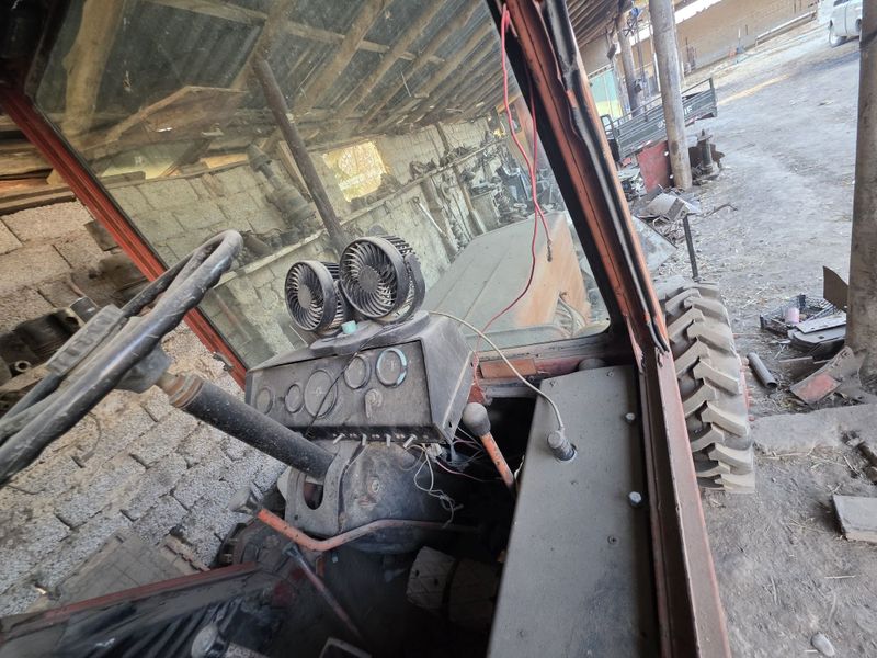 Traktor t 30 4x4