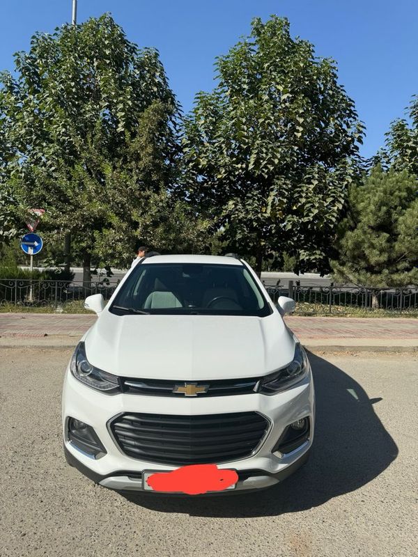 Chevrolet Tracker 1 Premier sotiladi