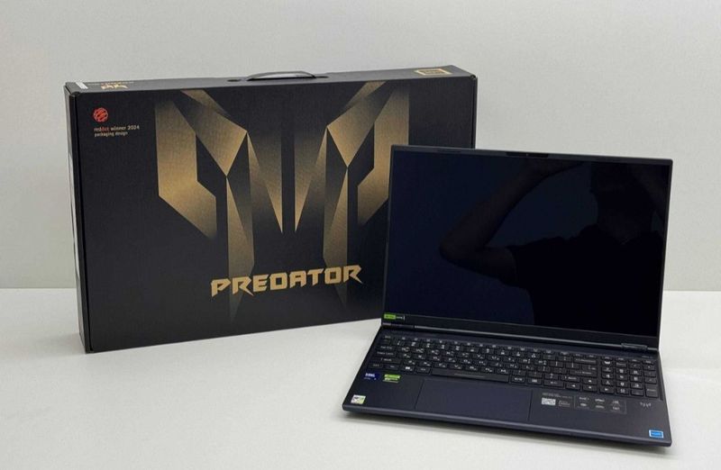 ACER PREDATOR 16S Ultra 9-275HX/32GB DDR5/1TB SSD/16 wuxga oled 240hz