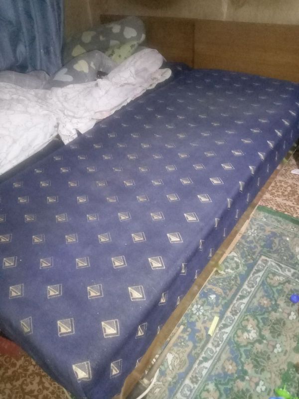 Кровать-сундук, стол раскладной Кровать-сундук, стол раскладной