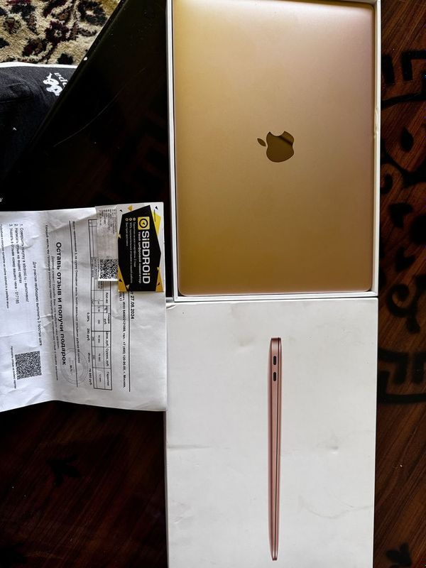 MacBook M1 8GB\256GB MacBook M1 8GB\256GB