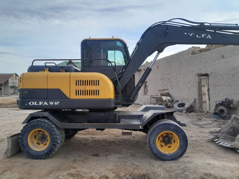 LG 680 Exqavator sotiladi LG 680 Exqavator sotiladi