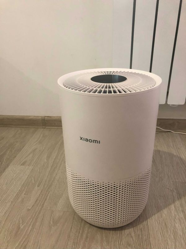 Продам очиститель воздуха Xiaomi Mi Smart Air Purifier 4 Compact