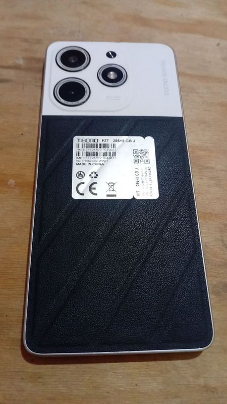 Samsung 06 va TECNO sotilad