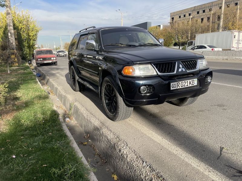 Mitsubishi Pajero sport