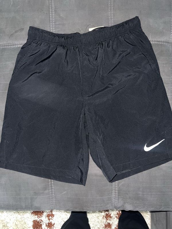 NIKE оригинальные шортики