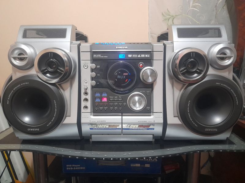 Samsung muziqalni sentr sotiladi