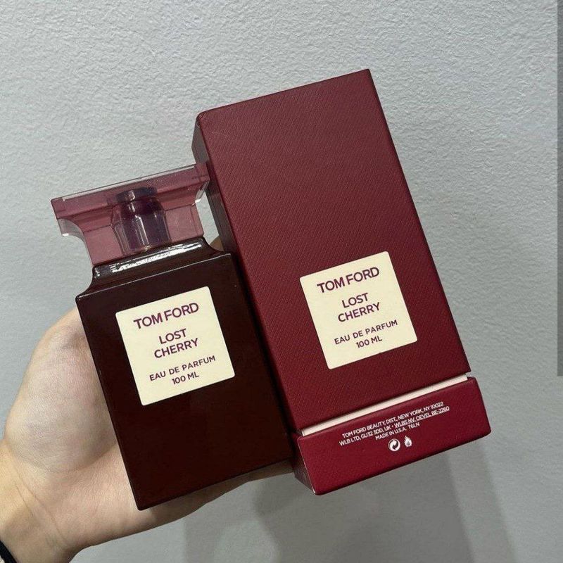 Tom ford ayollar atiri Tom ford ayollar atiri