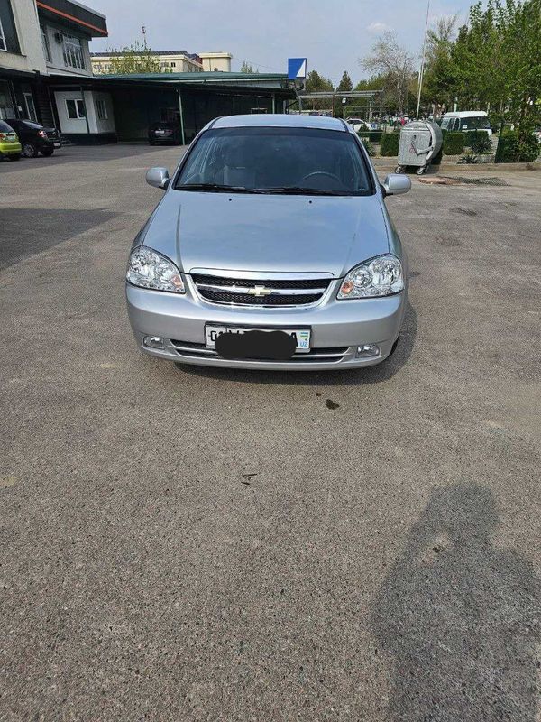 Chevrolet Lacetti 1.8 2013 года