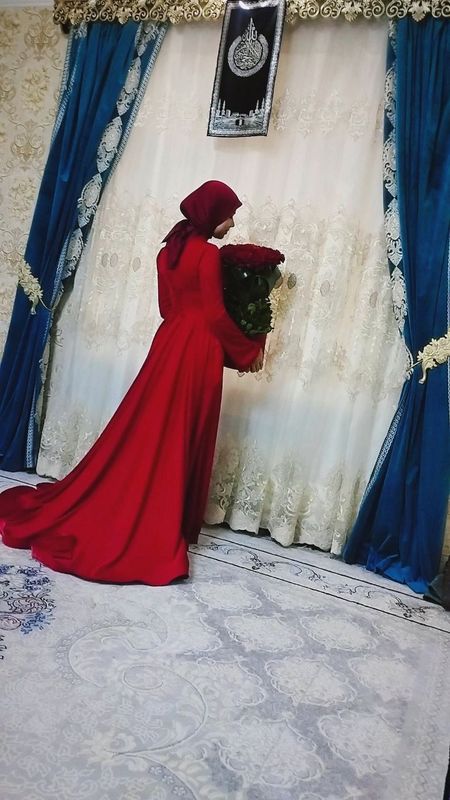Vecherniy merry me koylak sotiladi 1 marta kiyilga