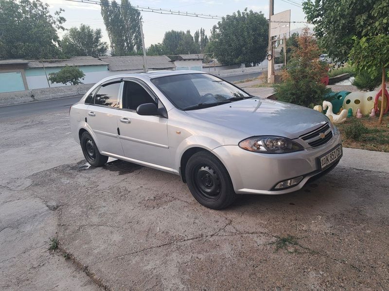 Laseti 3 pazitsa avtamat