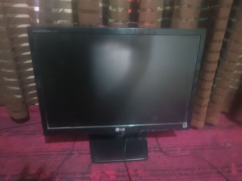 Kompyuter AVTECH Kompyuter AVTECH