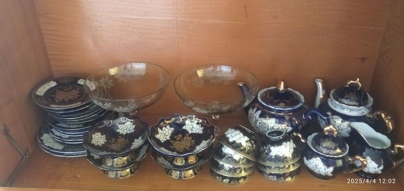 Красивый чайный сервиз Красивый чайный сервиз