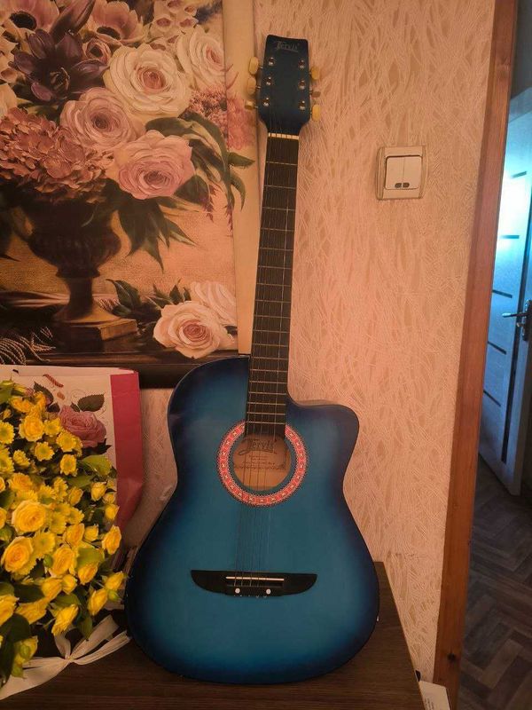 Синяя Гитара б\у Синяя Гитара б\у