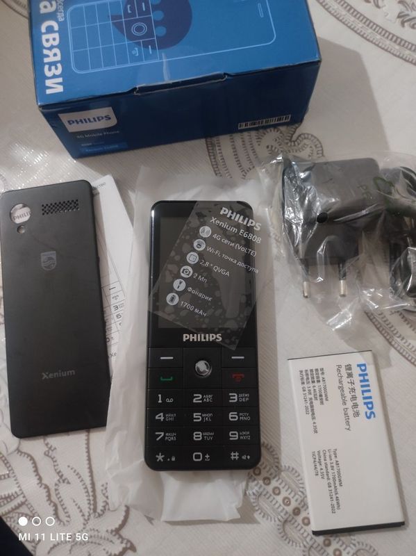 Philips Xenium E6808 Philips Xenium E6808