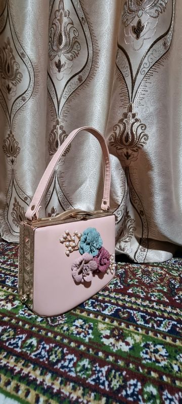 Ayollar sumkasi