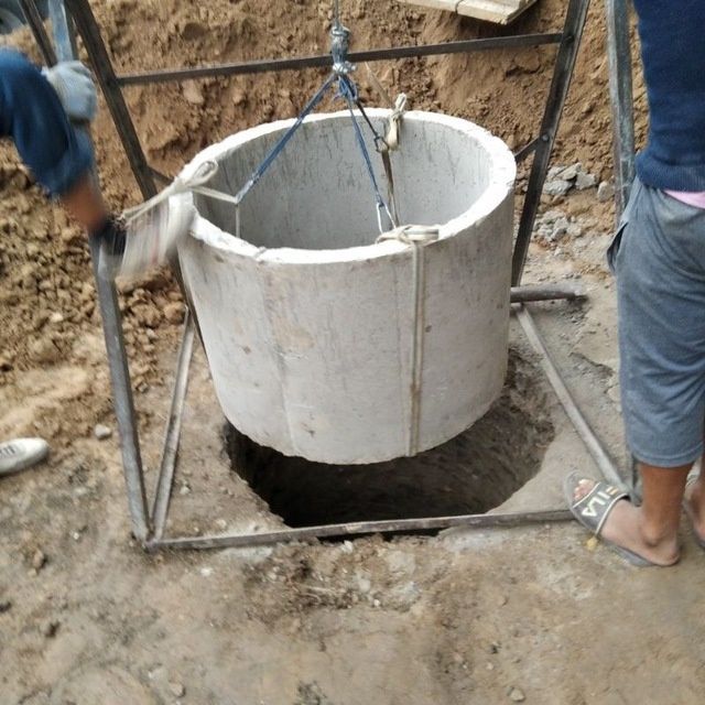 Quduq kovlab kolsa ustanofka qilib beramiz Quduq kovlab kolsa ustanofka qilib beramiz