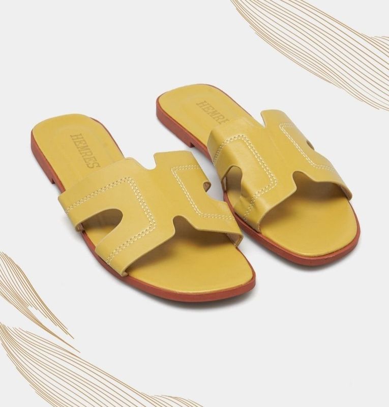 Шлепки женские Hermes, 37 размер Шлепки женские Hermes, 37 размер