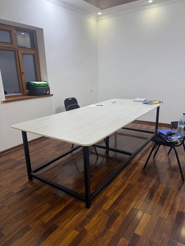 Ofis va O’quv markazlari uchun loft stoli Ofis va O’quv markazlari uchun loft stoli