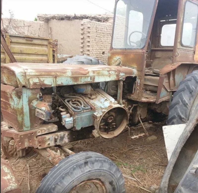 Продам Т-28 Х трактор