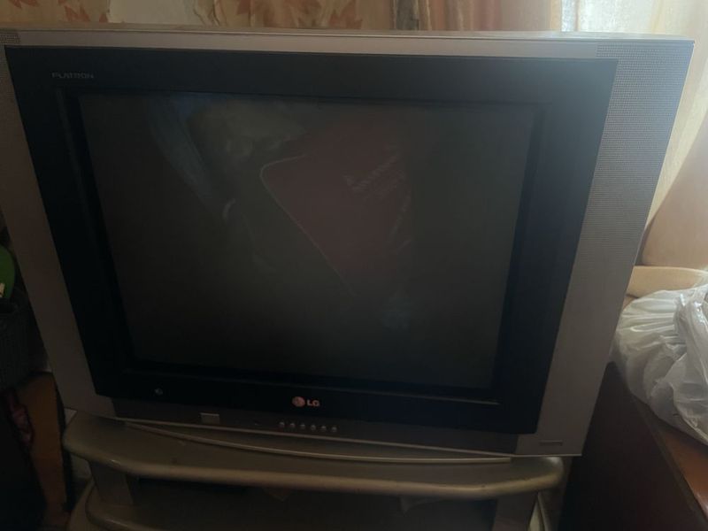 Телевизор LG, рабочий, б/у Телевизор LG, рабочий, б/у