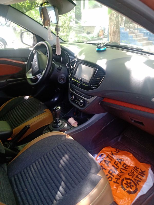 Lada Vesta Kros sotiladi Lada Vesta Kros sotiladi
