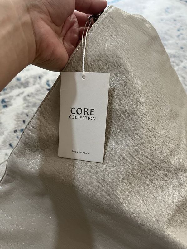 Сумка женская Core Collection — новая, большая, стильная Сумка женская Core Collection — новая, большая, стильная