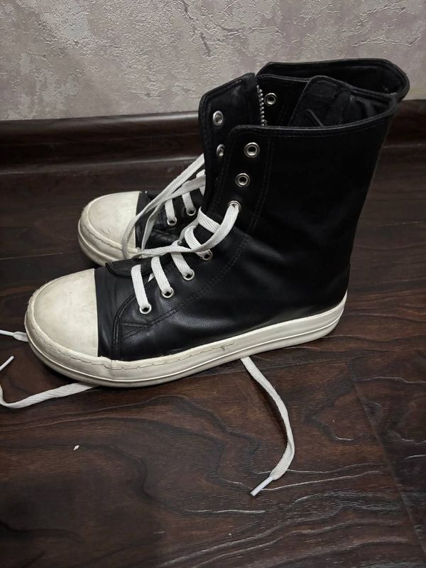 Rick Owens Ramones high