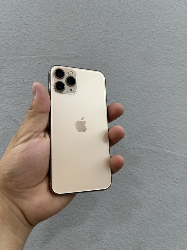 Iphone 11 pro arzon narxlarda naxtga faqat